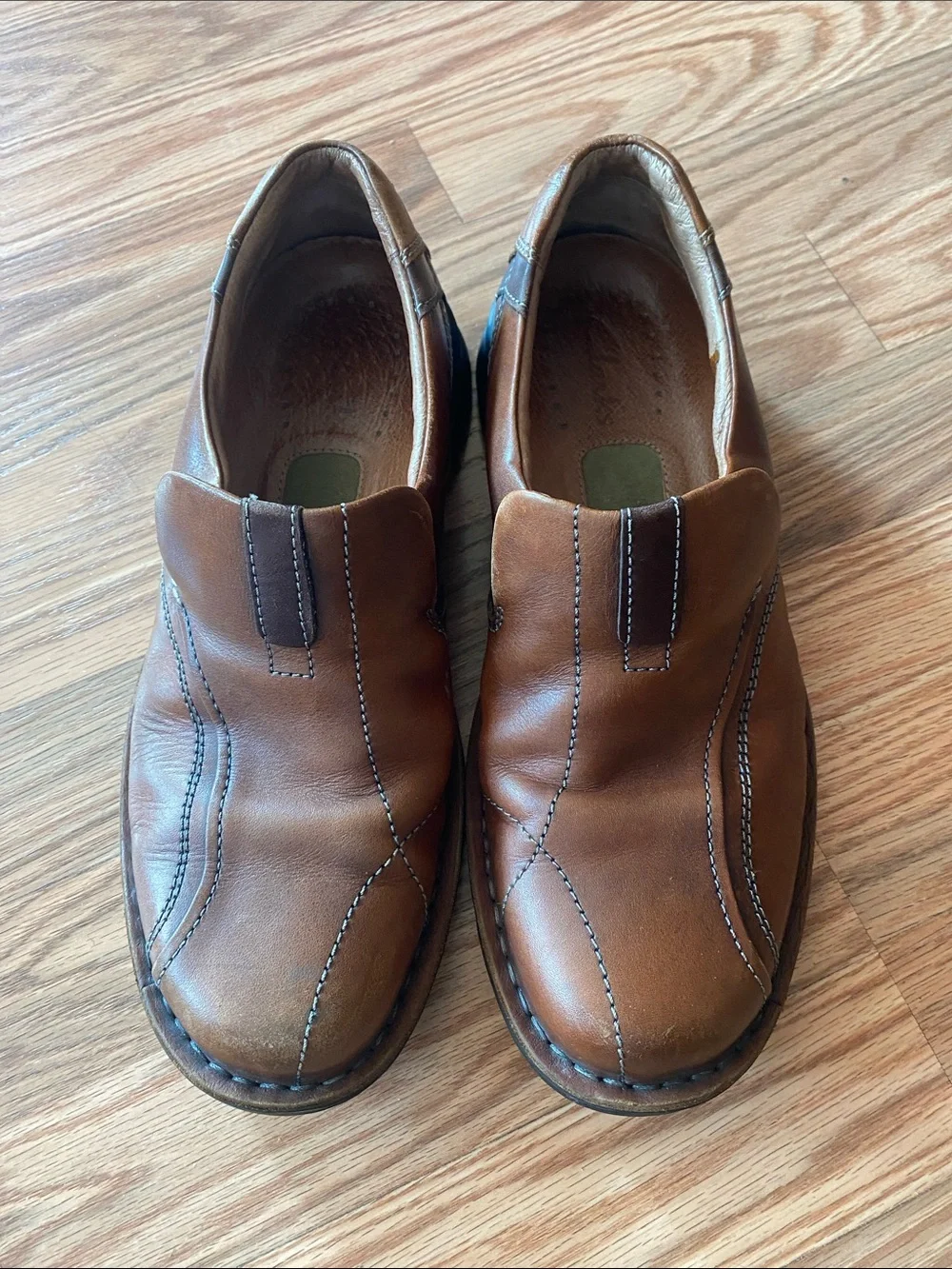 Clarks Men's Leather Slip-On Loafer in Brown 8M Office Career